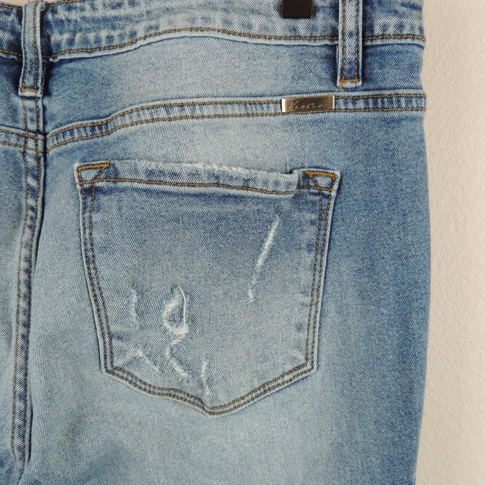 Kan Can Womens Heavily distressed Skinny Jeans size 31